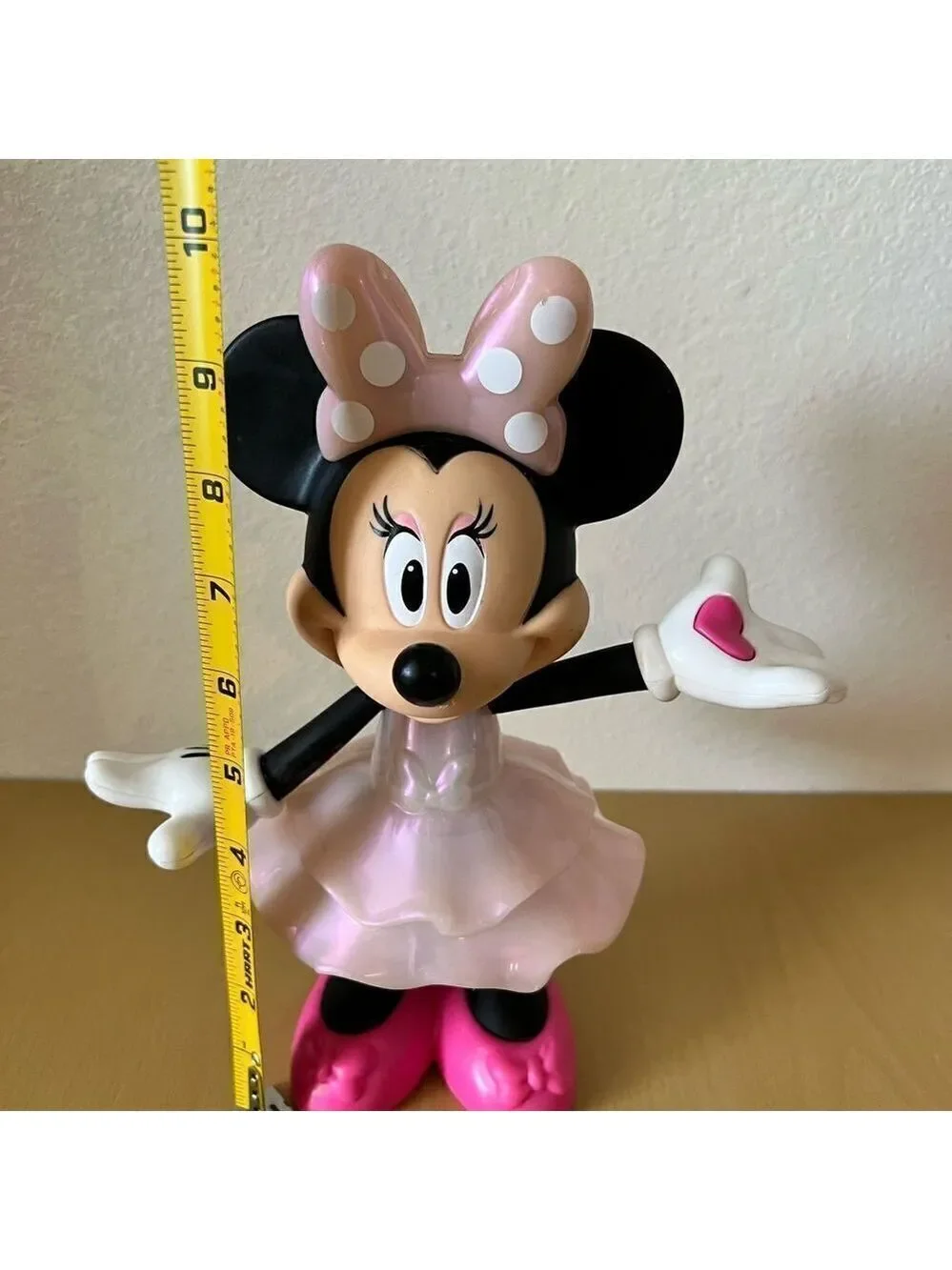 Disney Minnie Mouse Rainbow Dazzle Talking & Light Up Toy Figure